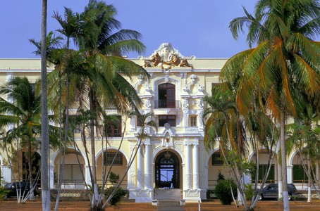 Panama, Colon City, former de Lesseps residence, now Hotel New Washington (photo)