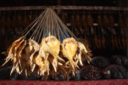 Laos, fish, smoke and dry walk (photo)