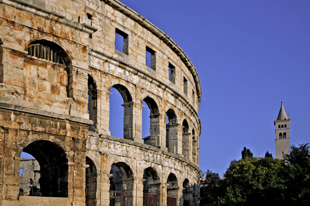 Arenas built under Emperor Augustus, city of Pula, Croatia (photo)