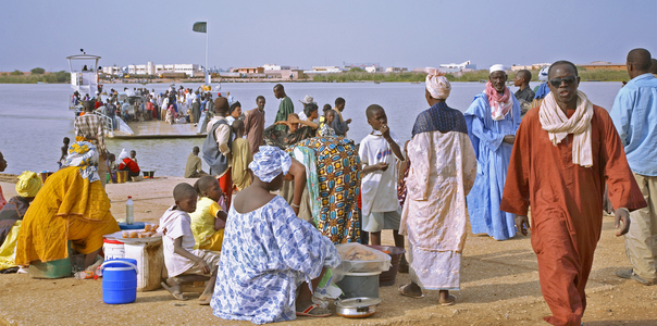Senegal, Ferry crossing at Richard Toll, on the Senegal River, facing the Mauritanian shore (photo)