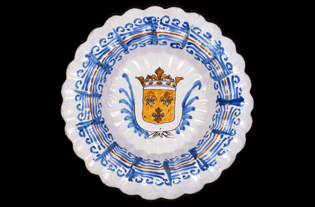 Loire Atlantique N* 146 - Nantes - Musee des Traditions Populaires - Faience du Croisic - 17th century