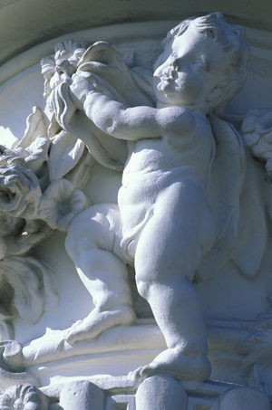 Detail ornamental basin in the Herrenhauser gardens, Hanover, Lower Saxony, Germany (photo)