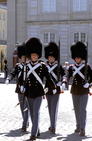 Amalienborg, release of the royal guard, Copengague, Denmark (photo)