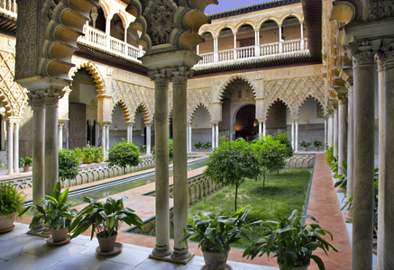 Palace of Peter the Cruel, Patio des Demoiselles, Alcazar, Seville, Andalusia, Spain (photo)