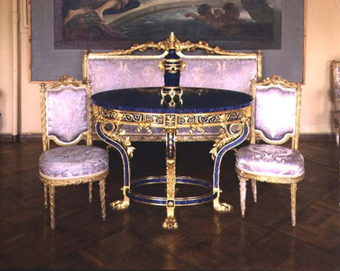 Lapis lazuli table and lamp designed by Ippolito Monighetti (1819-78) for the Lyon Drawing Room of the Catherine Palace (photo)