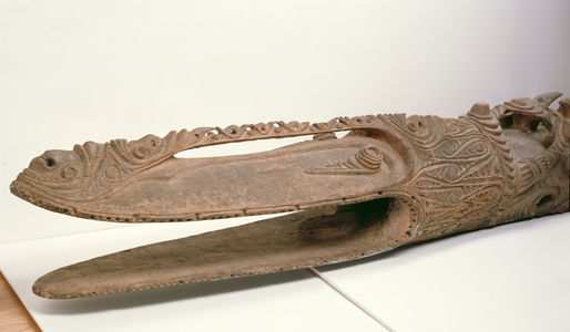 Crocodile, Taki, Karawari people, Papua New Guinea, 1900-33 (painted wood) (detail of 169874)