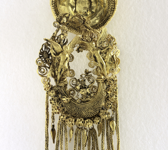 Boat earring, probably from Trebizond, Black Sea region, late 4th century BC (gold) (detail of 329308)