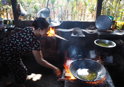 Myanmar - Burma: Cooking on the Hpa-An Road