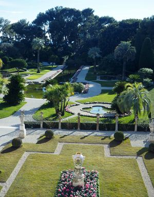 Saint Jean Cap Ferrat, Villa Ephrussi de Rothschild built from 1905 to 1912 by Beatrice Ephrussi de Rothschild. Renaissance style, it is a collector's villa surrounded by gardens. The garden has the French
