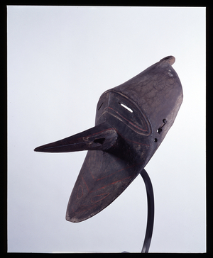 Mask known as Yamburai brag, Mambe Society, Boiken Plains, Papua New Guinea (Papua New Guinea), 20th century. Dim: 48x17x29cm. Drink. Musee de l'hospice Saint-Roch, Issoudun (Donation Galerie Meyer). Mandatory mention