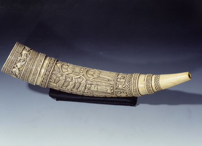 Ivory olive from the abbey of Saint-Arnoul in Metz: Christ and the Virgin in majesty, 11th century (ivory)