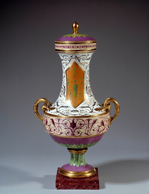 Art France: Vase in hard porcelain from Locre, 1785 (porcelain)