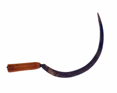 Sickle of the beginning of the 20th century, France (photo)