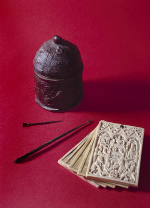 Ivory notebook and stylus, Necessary of writing (ivory)