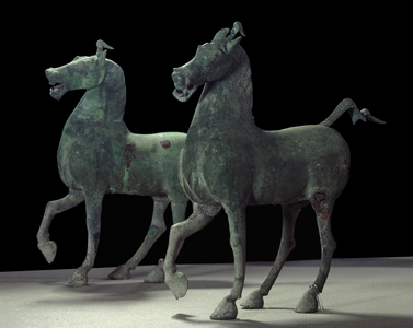 Chinese art: horses, Epoqua Han posterieur, 24-220 AD (bronze)
