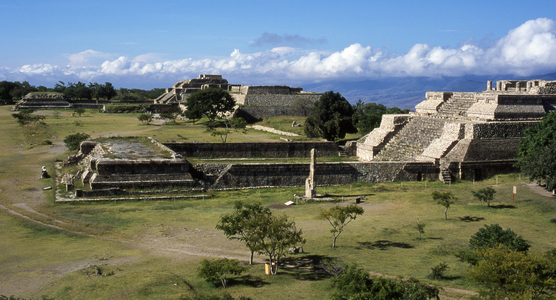 Main plaza, Classic period (photo)