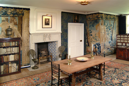 Kelmscott Manor Tapestry Room (photo)