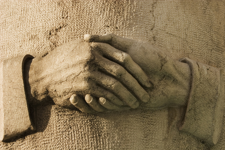 Shaking hands (photo)