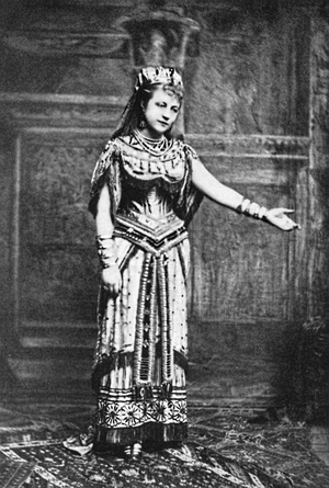 Rosa Papier-Paumgartner, Austrian mezzo soprano as Amneris in Aida