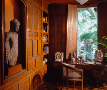 The study, overlooking the main garden (photo)