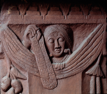 Buddhism: “” Lady on a balcony”” (Lady looking from a balcony) detail du stupa de Bharhut (Barhut, Barouth) Low relief of black stone, 2nd century BC (2nd century BC) - Kolkata, indian museum