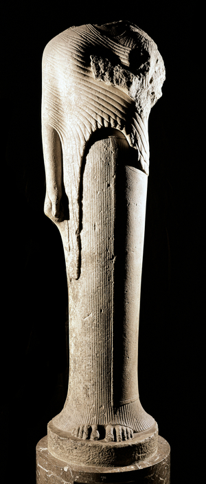 Greek Art: Kore (Core) dedicated by Cheramyes from the sanctuary of Hera (Samos) - Marble sculpture, Towards 570-560 BC, Dim. 1,92 m - Paris, musee du Louvre - Kore figure dedicated by Cheramyes to Hera - Marble sculpture (H.192 cm), from the sanctuary of Hera, in Samos, c.570-560 BC - Louvre Museum, Paris