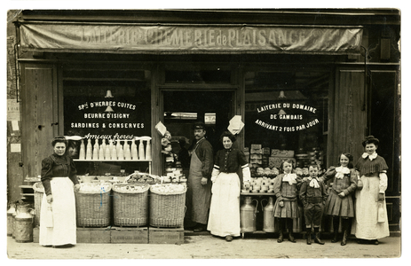 La aiterie et cremerie de plaisance, 133 rue de Vanves, Paris. Postcard beginning XXth century.