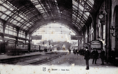 The interior of Dijon train station - postcard, 20th century