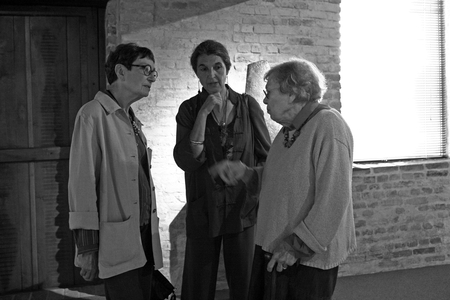Claire Debril, French ceramist, Catherine Vanier, French ceramist, Jacqueline Lerat, French ceramist. Opening of the exhibition Claire Debril. Capazza Gallery in Nancay on July 21, 2007.
