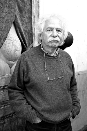 Portrait of Jack Vanarsky, sculptor, in his workshop in Vitry sur Seine in 2007.