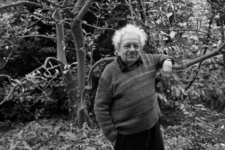 Portrait of Henri Cueco, French painter, in Montmagny in 2009.