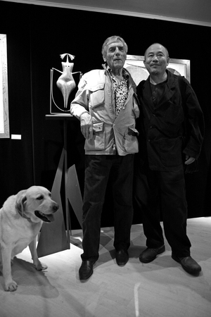 Philippe Hikily, French sculptor, Wang Keping, Chinese sculptor. Opening of the Philippe Hikily exhibition in the Loft Gallery in Paris, September 18, 2008.