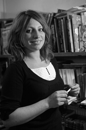 Portrait of Sandrine Bonini, French cartoonist. Dedicated evening of the book Secret, by Sandrine Bonini. Librairie Le Monte en l'Air in Paris on February 27, 2009.