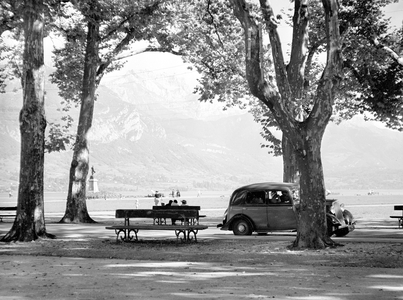 France, Rhone-Alpes, Haute-Savoie (74), Annecy: quai de la Tournette, animated view with car, 1935