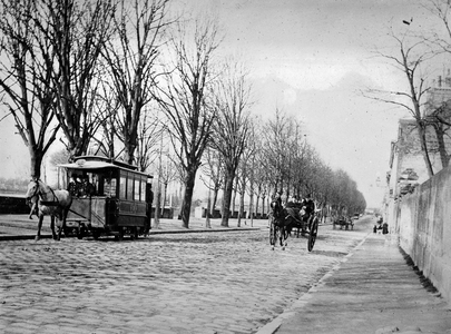 France, Centre, Indre-et-Loire (37), Tours: Quai Port-Bretagne with hippomobile tram and hippomobile vehicles, 1895