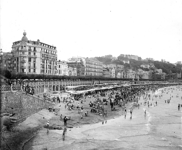 Spain, San Sebastian: La concha, 1920 - madrid palace hotel