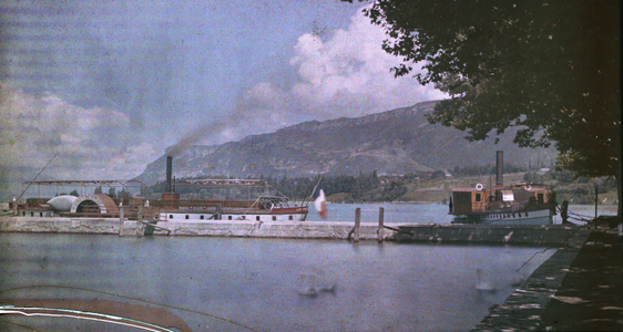Lake: Lac du Bourget, 1910, Bourget, France - Autochrome anonymous