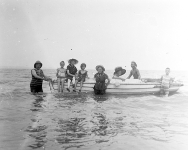 Indochina/Vietnam, Haiphong (Hai phong): A family of settlers bathe in the sea, 1900