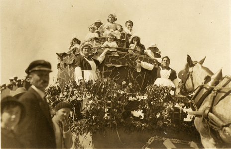 France, Centre, Indre-et-Loire (37), Blere: the chariot of birth, children born in cabbage with midwives, 1895