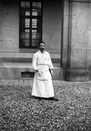 France, Centre, Indre-et-Loire (37), Tours: Hospital of Tours, a doctor, 1895 - buildings: Andral, Lelong, Axenfeld, Trousseau