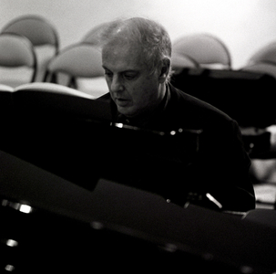 Portrait of Daniel Barenboim (born 1942), Israeli pianist and conductor, on the piano. Chambery, 2003.