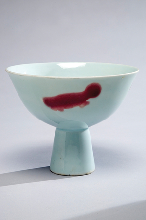 Stem cup with fish design, late 17th century (porcelain with copper red underglaze)