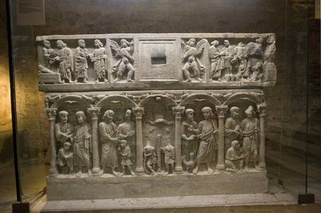 Sarcophagus (photo)