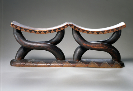 Double headrest (wood)