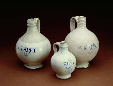 Delft bottles (earthenware)