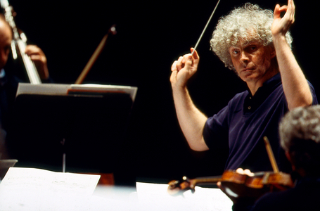 Simon Rattle conducting the Birmingham Symphony Orchestra, Paris, 1999. At the Cite de la Musique, Paris, France. English conductor, b. 19 January 1955 -