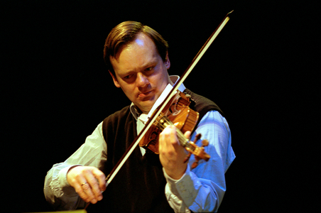 Frank Peter Zimmermann performing, April 2006. German violinist b.1965