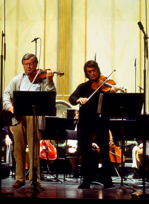 Viktor Tretiakov and Yuri Bashmet - Viktor Tretiakov, violinist and Yuri Bashmet, Altoparis, performing at the Theatre des Champs Elysees. Paris, November, 2003