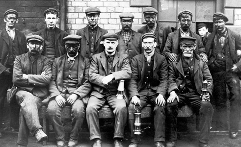 Lewis Merthyr Underground officials, 1906 (b/w photo)