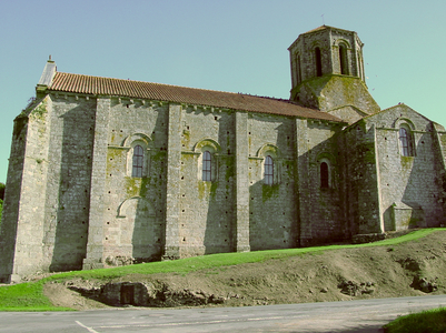 View of the Church of St. Peter (photo)